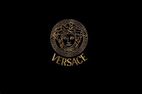 Cuál es la historia de Versace y su logo: todo lo que debes saber.